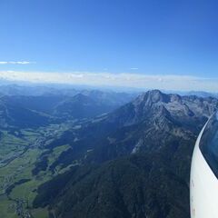 Flugwegposition um 12:41:19: Aufgenommen in der Nähe von Gemeinde Saalfelden am Steinernen Meer, 5760 Saalfelden am Steinernen Meer, Österreich in 2731 Meter